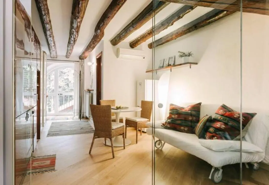 Navigli & Darsena Comfortable Apartment Milan