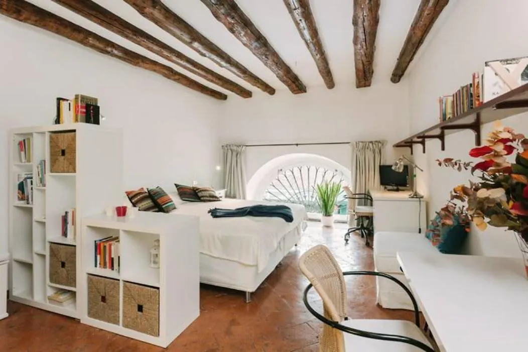 Navigli & Darsena Comfortable Apartment Milan Italy