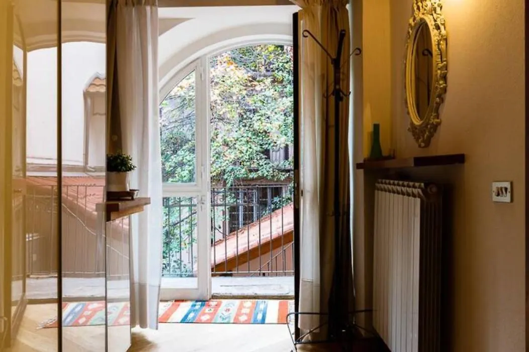Navigli & Darsena Comfortable Apartment Milan