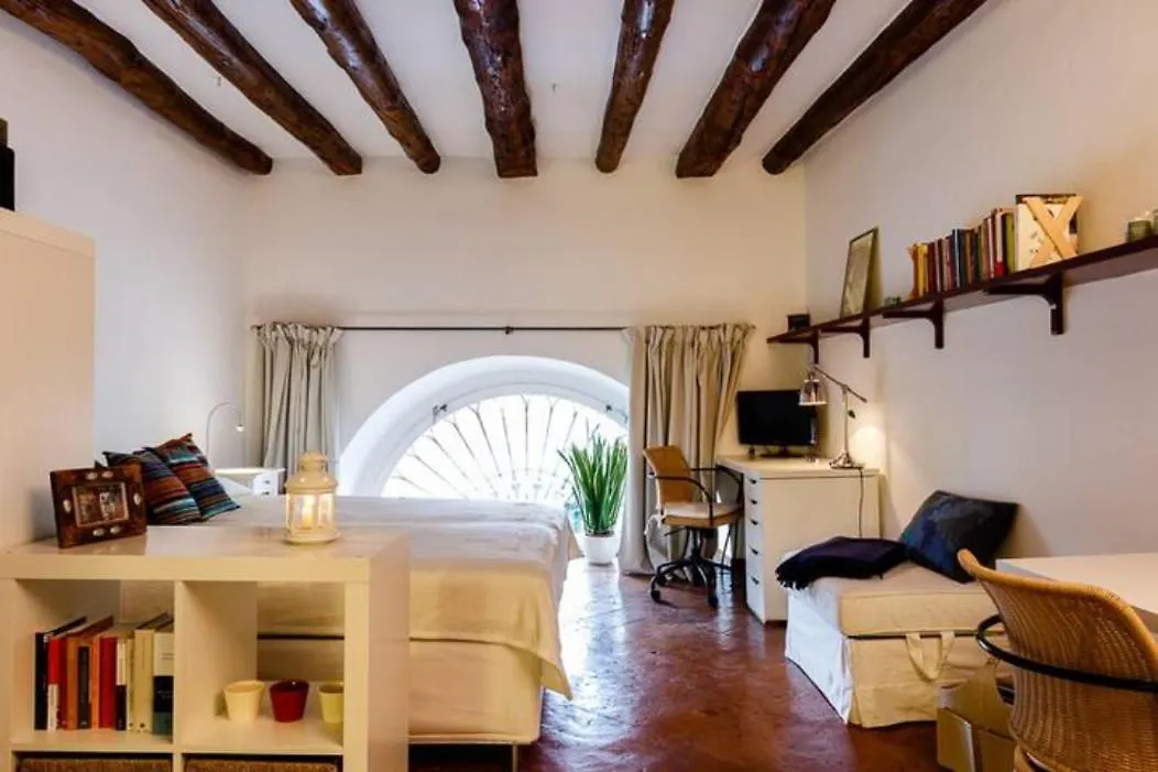 Navigli & Darsena Comfortable Apartment Milan Italy